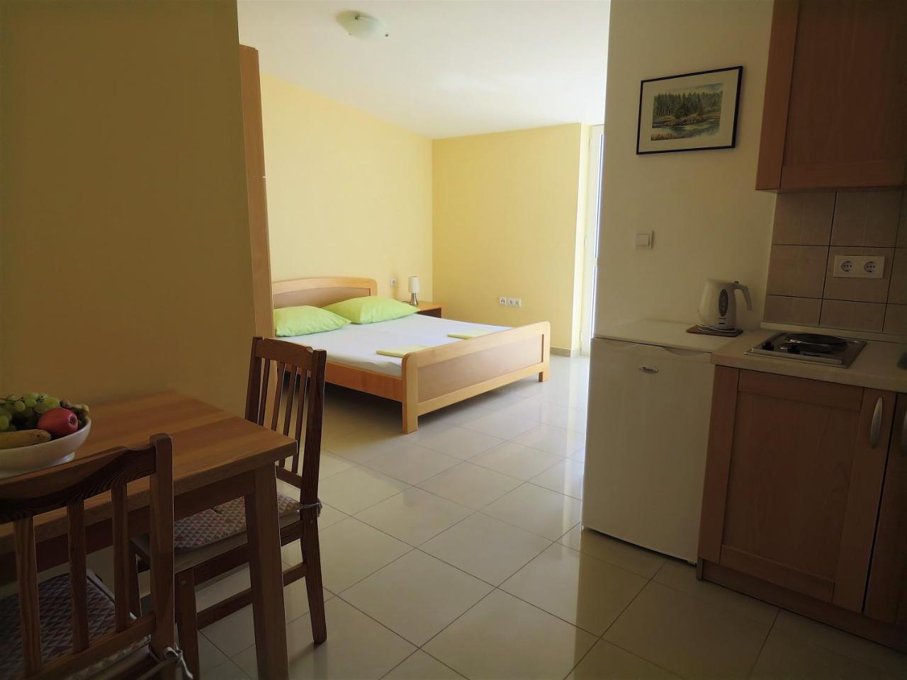 Apartments Kojan Omiš Zewnętrze zdjęcie