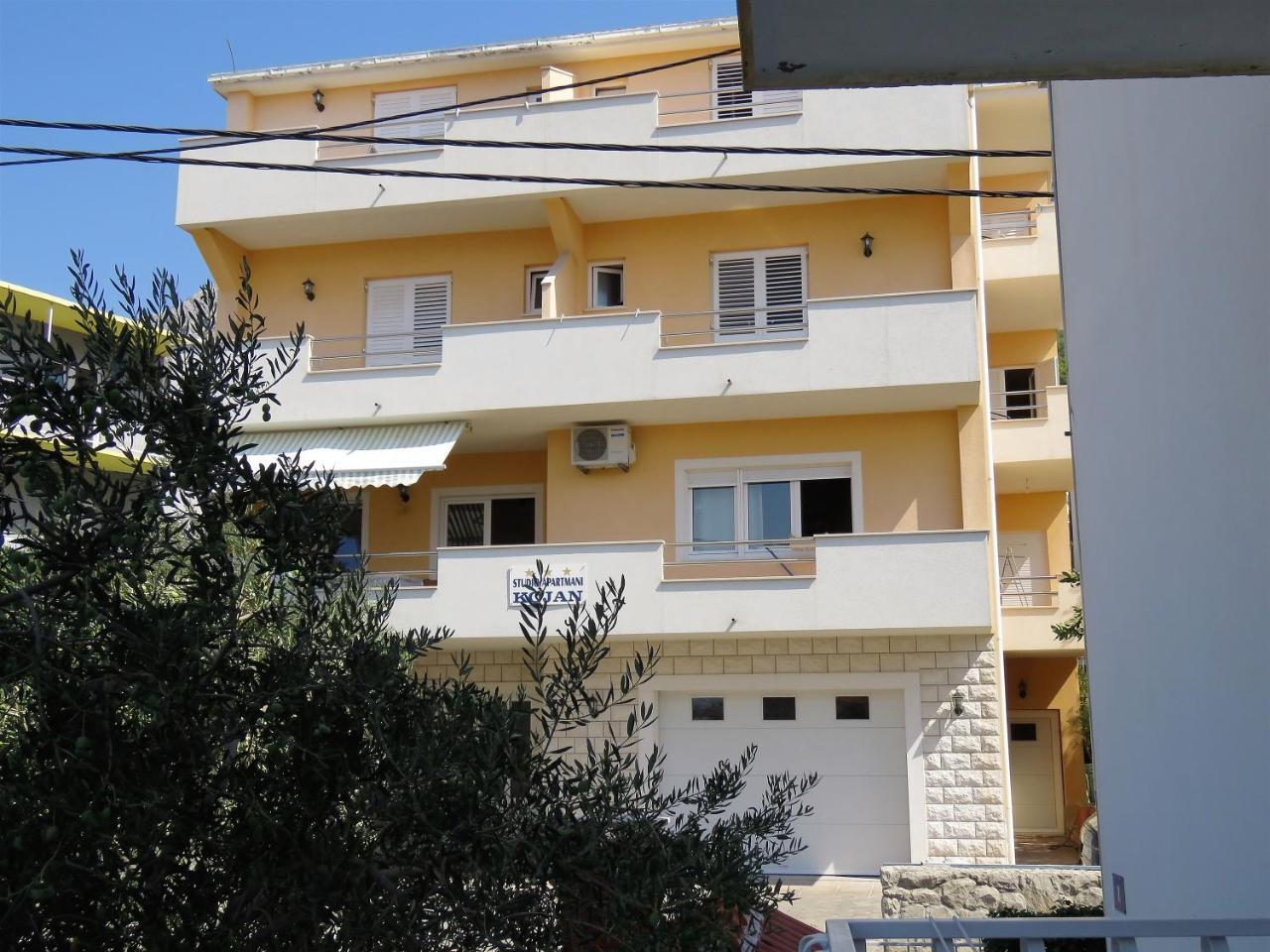 Apartments Kojan Omiš Zewnętrze zdjęcie